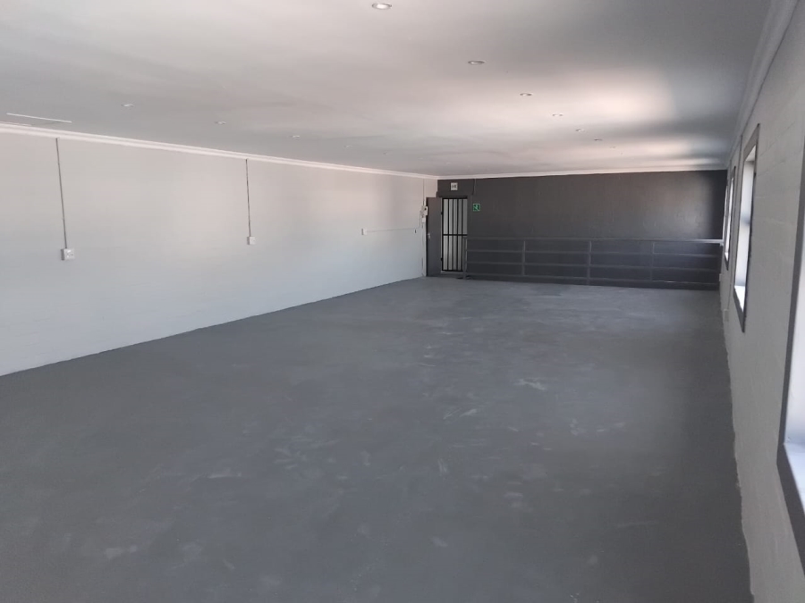 To Let commercial Property for Rent in Middedorp Western Cape